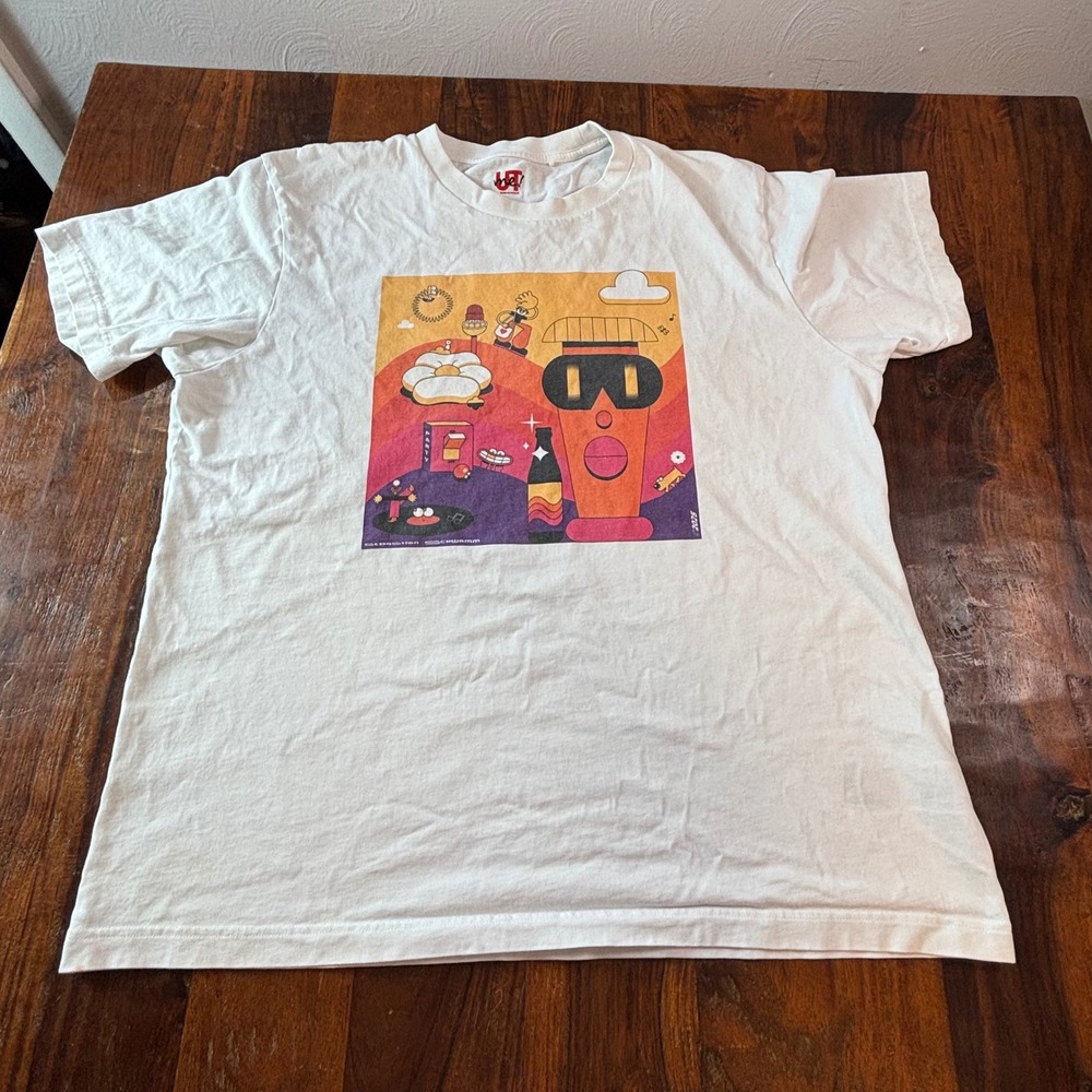 Uniqlo UT me! Sebastian Schwamm Graphic T-Shirt White Mens XL Surrealist Art